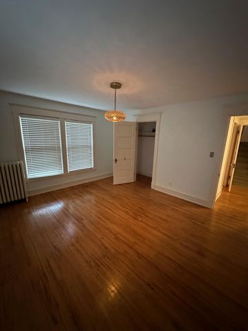 984 Hampden Avenue, Saint Paul, MN 55114