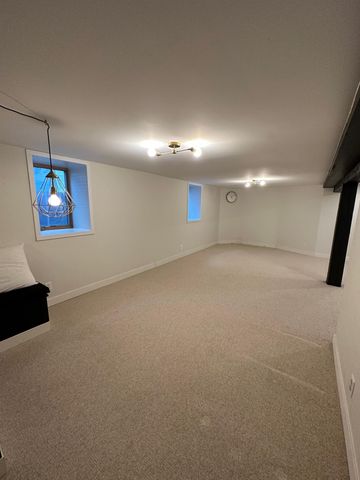 984 Hampden Avenue, Saint Paul, MN 55114