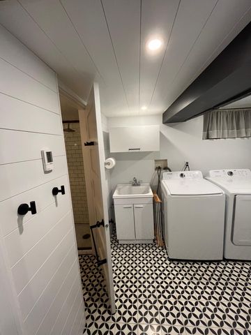 984 Hampden Avenue, Saint Paul, MN 55114