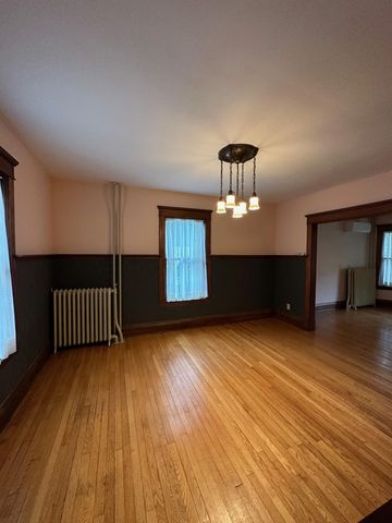 984 Hampden Avenue, Saint Paul, MN 55114