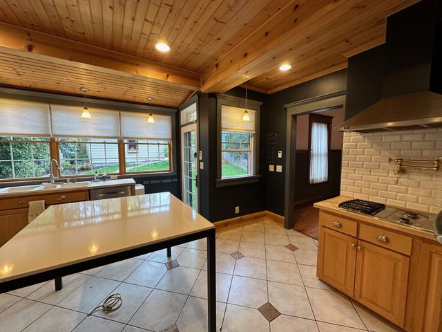 984 Hampden Avenue, Saint Paul, MN 55114