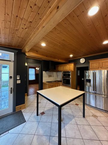 984 Hampden Avenue, Saint Paul, MN 55114