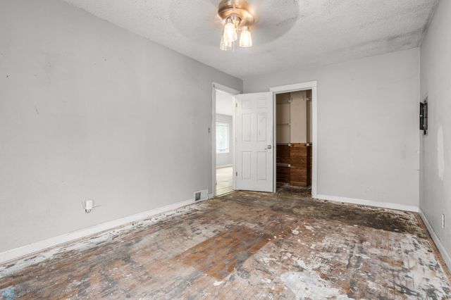 1709 13th Avenue S, Fargo, ND 58103