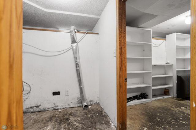 1709 13th Avenue S, Fargo, ND 58103