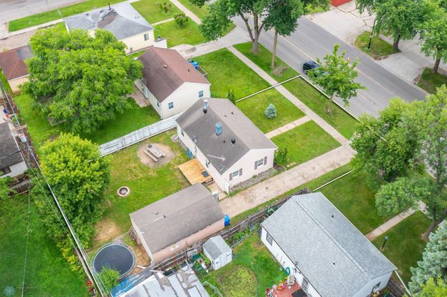 1709 13th Avenue S, Fargo, ND 58103