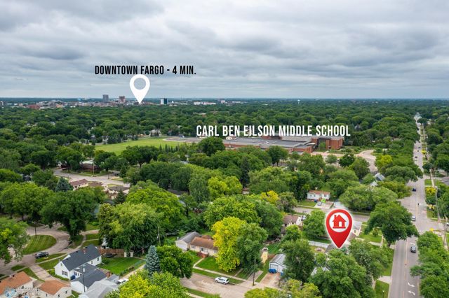 1709 13th Avenue S, Fargo, ND 58103