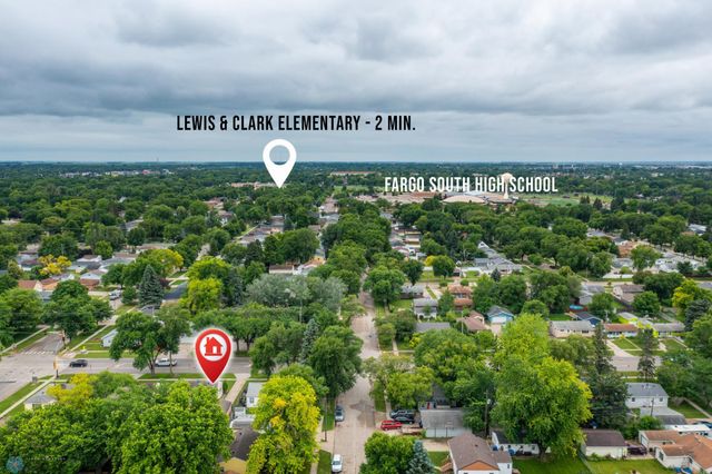 1709 13th Avenue S, Fargo, ND 58103