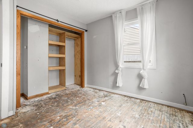 1709 13th Avenue S, Fargo, ND 58103