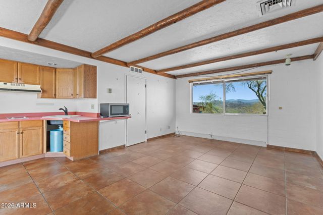 2190 JACK BURDEN Road, Wickenburg, AZ 85390
