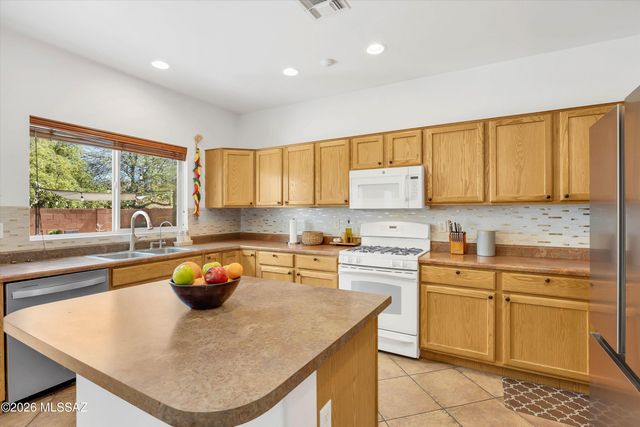 15011 S Camino Rancho Sueno, Sahuarita, AZ 85629