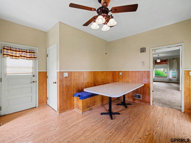 2146 S 35Th Street, Omaha, NE 68105
