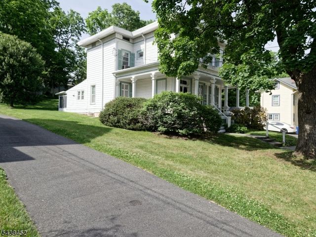 56 W Main St, Clinton Town, NJ 08809