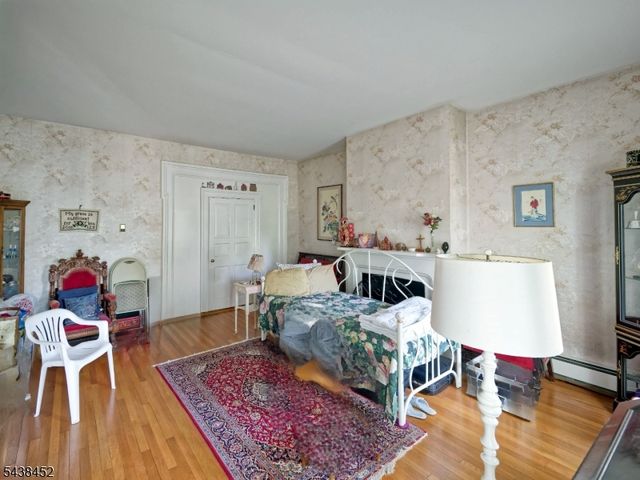 56 W Main St, Clinton Town, NJ 08809