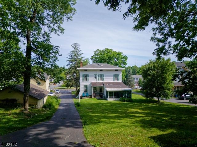 56 W Main St, Clinton Town, NJ 08809