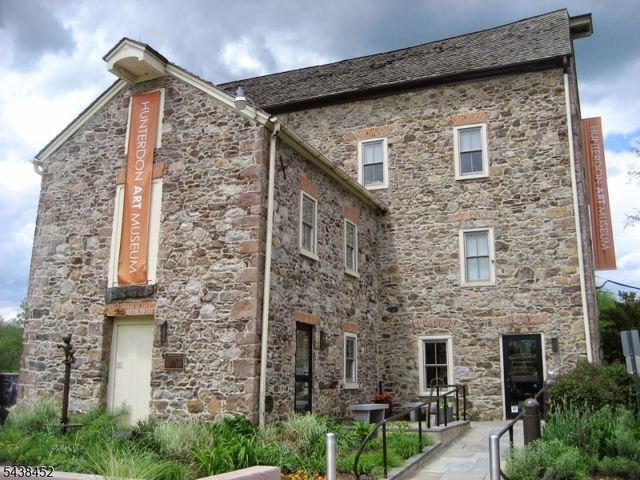 56 W Main St, Clinton Town, NJ 08809