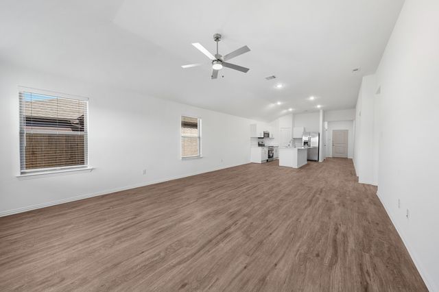 218 Fairmeade Drive, Terrell, TX 75160