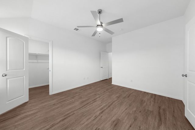 218 Fairmeade Drive, Terrell, TX 75160