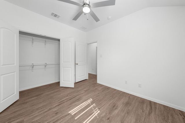 218 Fairmeade Drive, Terrell, TX 75160