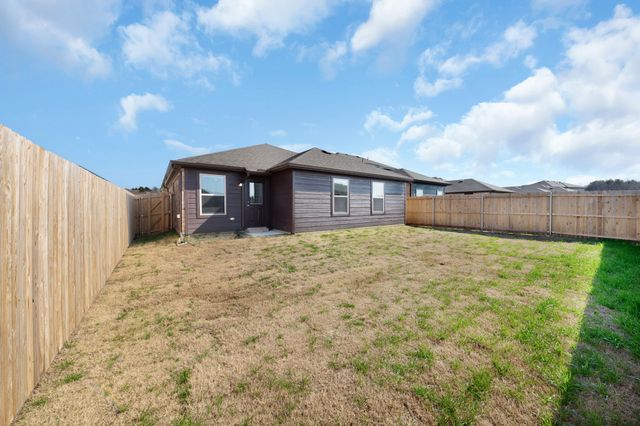 218 Fairmeade Drive, Terrell, TX 75160