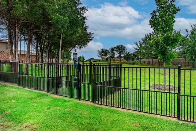 218 Fairmeade Drive, Terrell, TX 75160