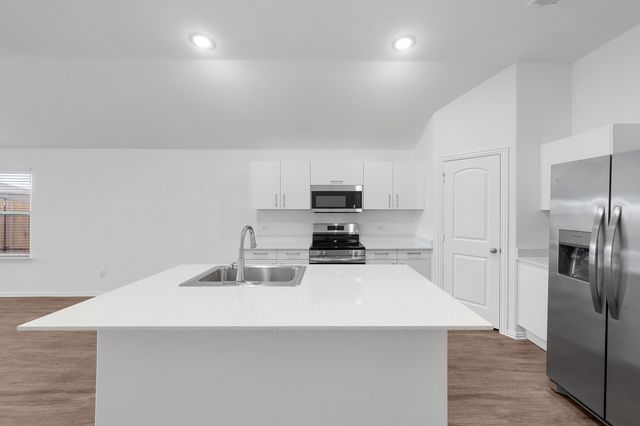 218 Fairmeade Drive, Terrell, TX 75160