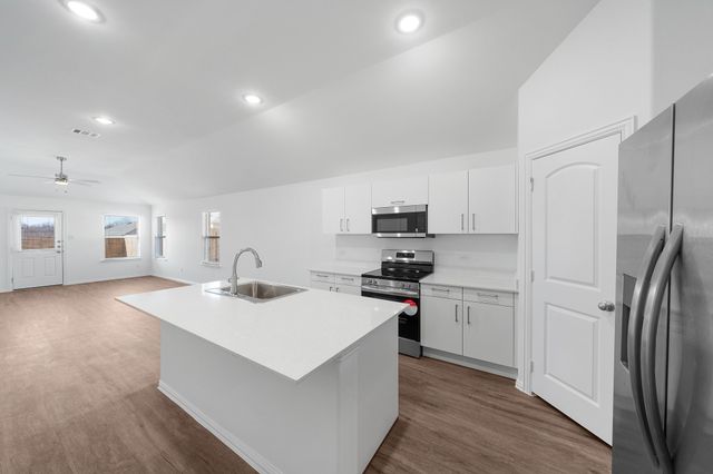 218 Fairmeade Drive, Terrell, TX 75160