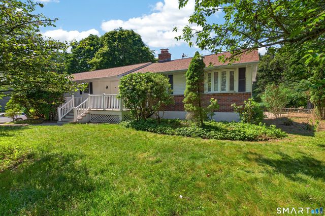 412 Narrow Lane, Orange, CT 06477