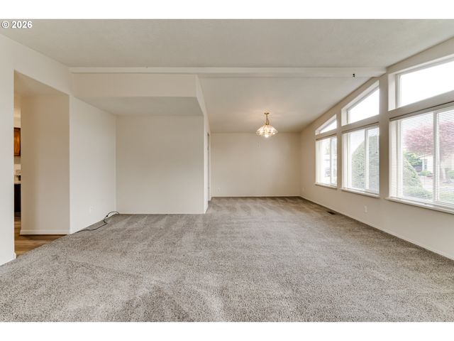 5320 BURKE St, Eugene, OR 97402
