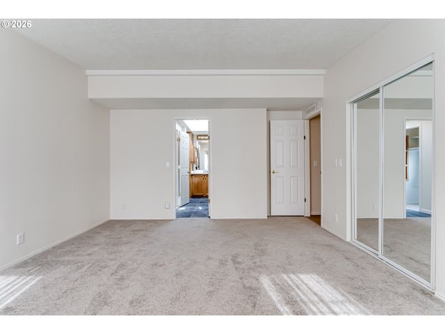 5320 BURKE St, Eugene, OR 97402