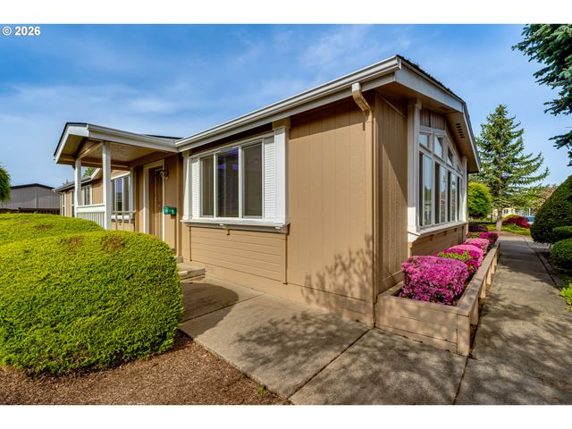 5320 BURKE St, Eugene, OR 97402