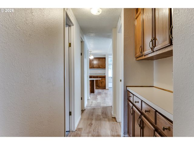 5320 BURKE St, Eugene, OR 97402