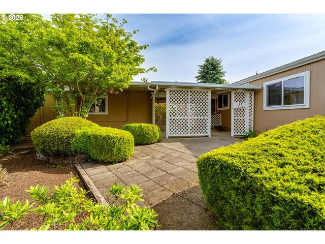 5320 BURKE St, Eugene, OR 97402