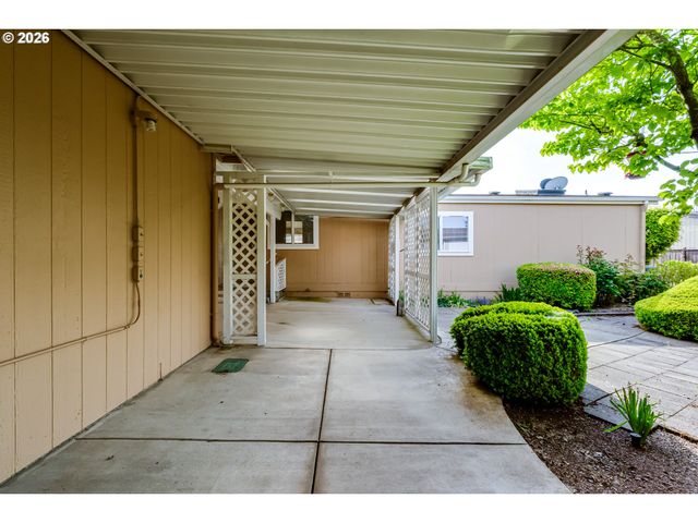 5320 BURKE St, Eugene, OR 97402