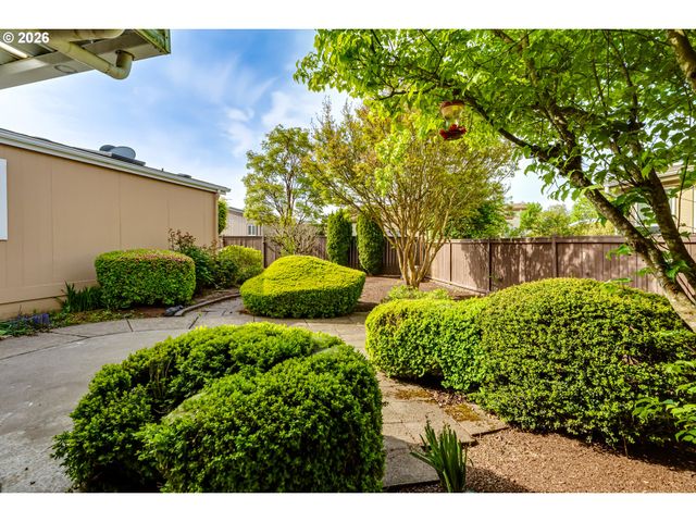 5320 BURKE St, Eugene, OR 97402