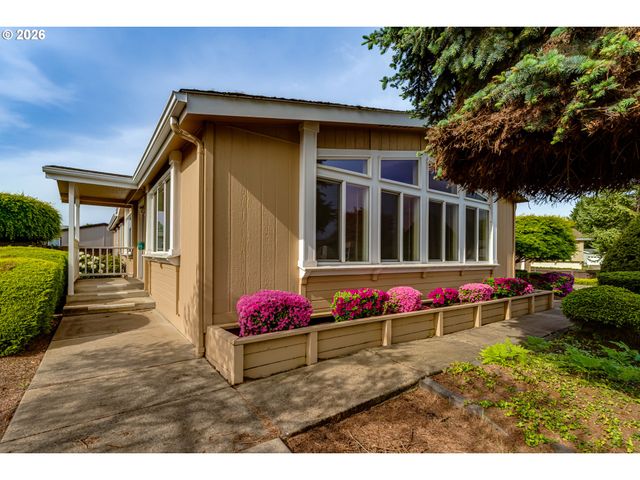 5320 BURKE St, Eugene, OR 97402