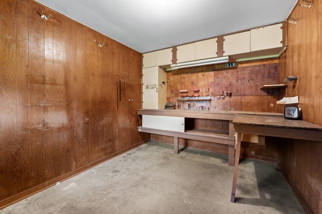 519 Dan Street, East Bernard, TX 77435