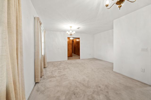 519 Dan Street, East Bernard, TX 77435