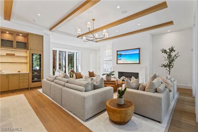 745 Pectin RD, Naples, FL 34102