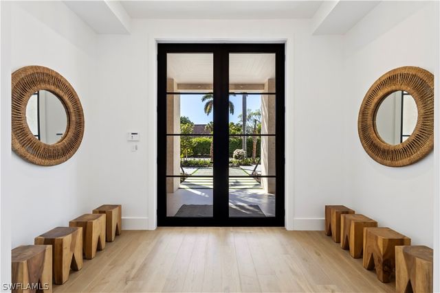 745 Pectin RD, Naples, FL 34102