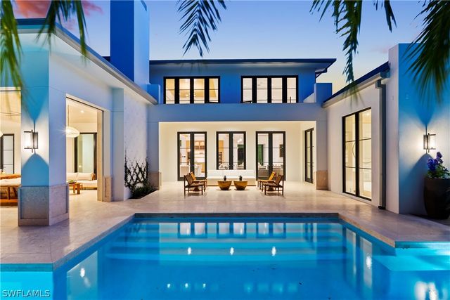 745 Pectin RD, Naples, FL 34102