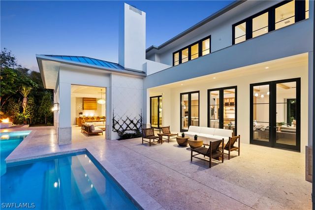 745 Pectin RD, Naples, FL 34102