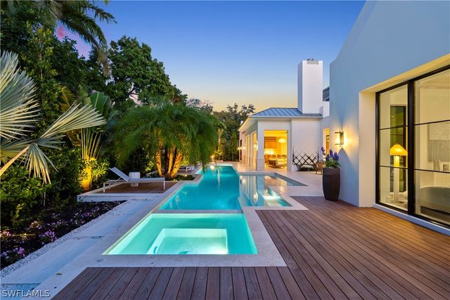 745 Pectin RD, Naples, FL 34102