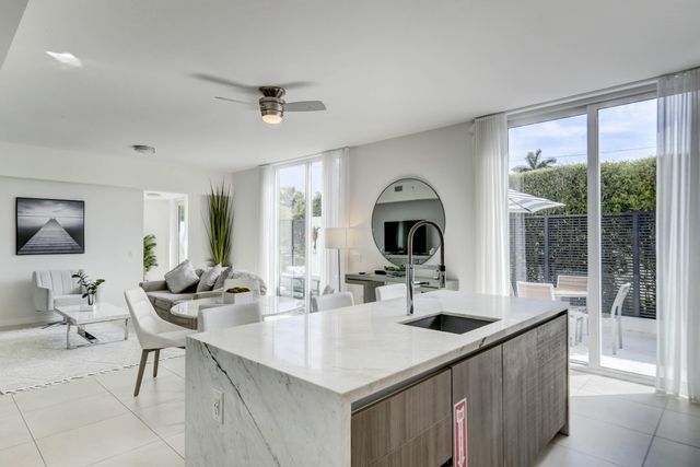 401 N Birch Road Th3, Fort Lauderdale, FL 33304