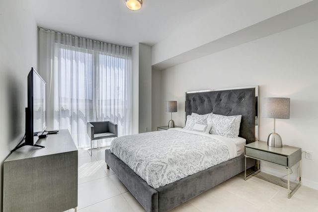 401 N Birch Road Th3, Fort Lauderdale, FL 33304