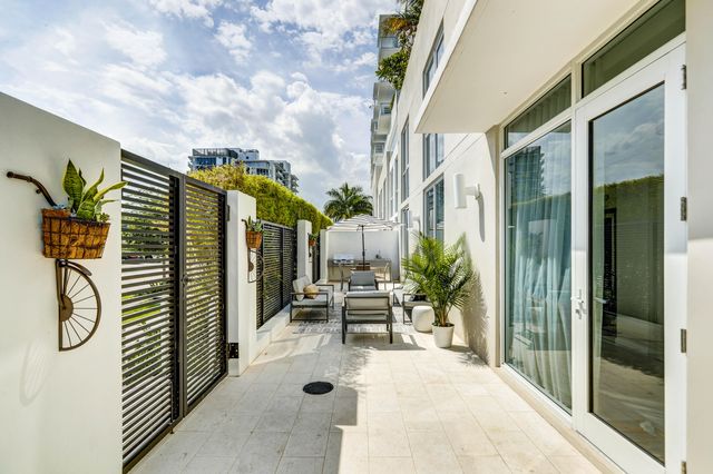 401 N Birch Road Th3, Fort Lauderdale, FL 33304