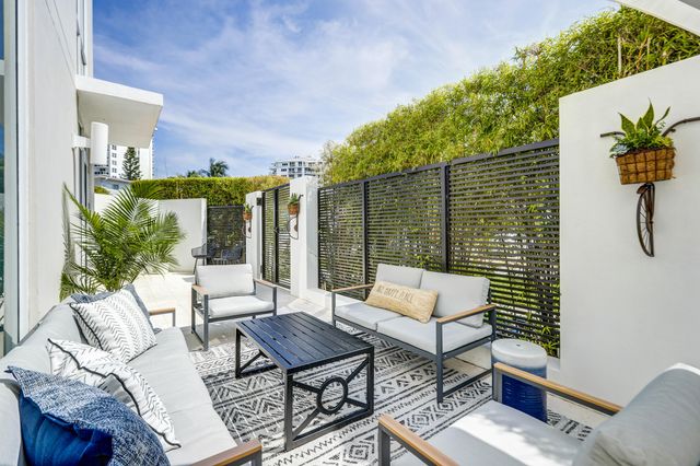 401 N Birch Road Th3, Fort Lauderdale, FL 33304