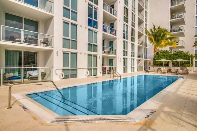 401 N Birch Road Th3, Fort Lauderdale, FL 33304