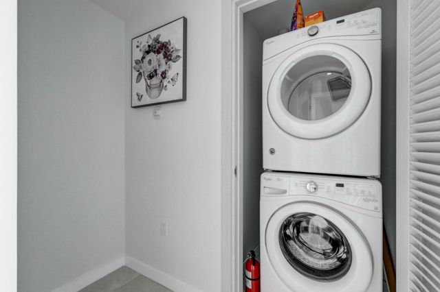 401 N Birch Road Th3, Fort Lauderdale, FL 33304