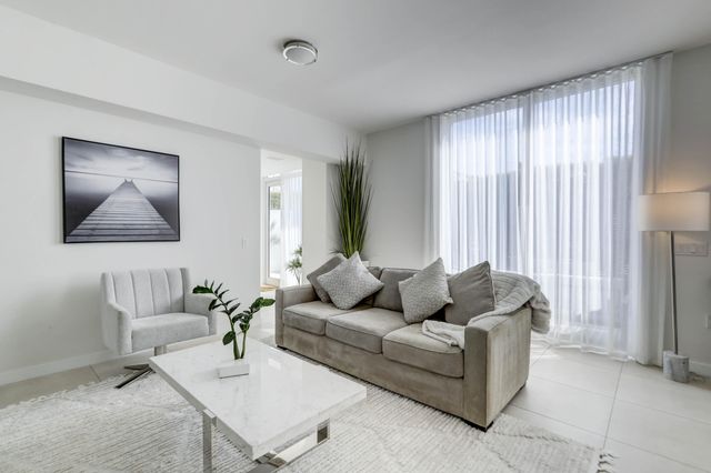 401 N Birch Road Th3, Fort Lauderdale, FL 33304