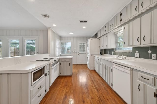 4807 Creekbend Drive, Houston, TX 77035